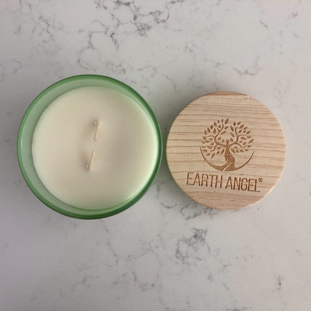 Earth Angel Spiritual Vanilla Scented Two Wick Natural Soy 12oz Candle Sz OS NWT - Picture 3 of 6